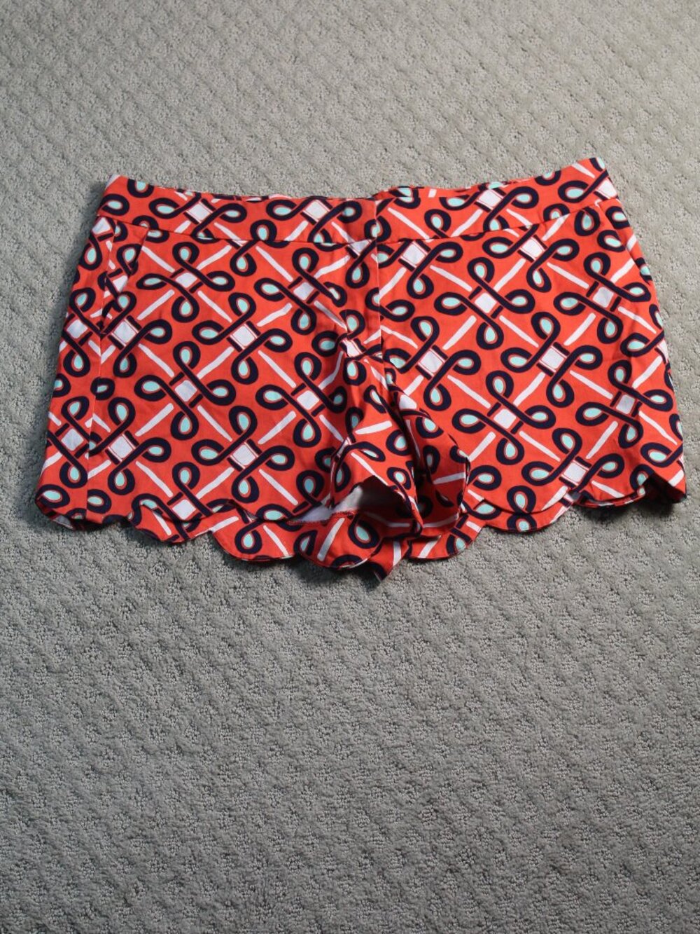 Crown & Ivy Sz 16 Shorts Shelby Floral Scallop Pockets Mid Rise Colorful Orange